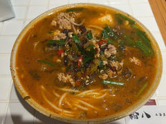 -粉八·云南米线·建水烧烤(常熟路店)