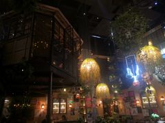 -临界音乐酒馆·小龙虾·江湖菜(华熙LIVE·鱼洞店)