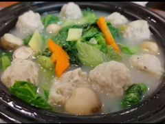 生菜鲮鱼球-中国大酒店·食街
