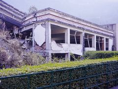 -四川汶川特大地震漩口中学遗址