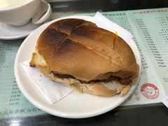 猪扒包-义顺牛奶公司(庇利金街店)