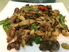 咸酸菜炒牛欢喜-荷塘食府