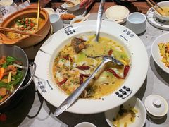 -渔语鱼新川菜Bistro(万象天地店)