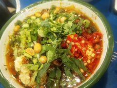 -马路边边串串香形象店(磐石路店)