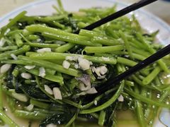 -鹤乡东北菜(崮山路店)