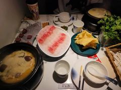 -无界釜·河豚鱼汤锅(红山动物园店)