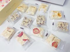 雪花酥-良品铺子(五角场万达店)