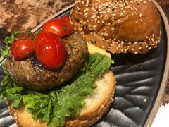芝心牛肉汉堡-Let'sBURGERplus·非常创意汉堡(三里屯店)