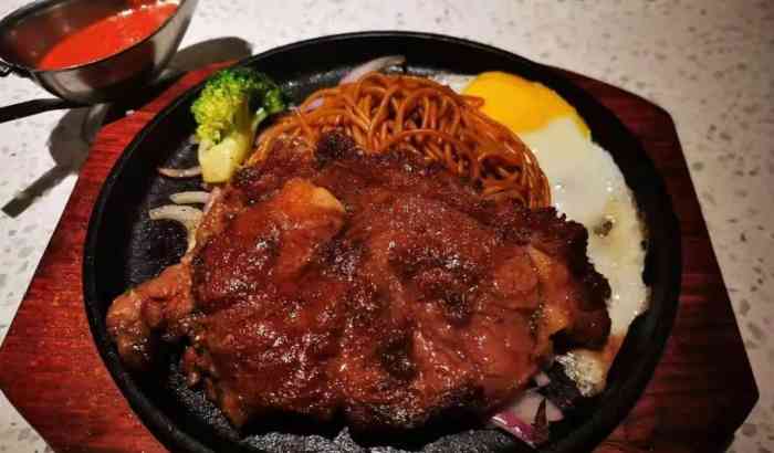 秀玉改良以后,这是第一次过来,点了一个在地铁上经常看到打广告的汉堡