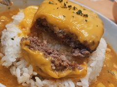 芝士牛肉汉堡咖喱饭-红小满休闲餐厅(十全街店)