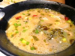 酸菜黑鱼面-轻捞慢起面馆(新世界百货店)