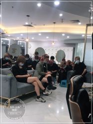 -八佰伴8008星级形象店