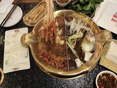 -永發發串串火锅馆·烧烤·大排档(传媒大学店)