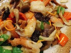 鸡油鲜菌炒虎虾-松茸小馆·云南特色餐厅