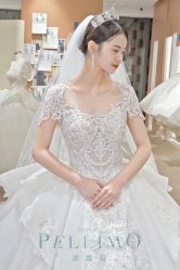 -派丽莫Pellimo原创设计婚纱品牌