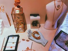 -LADY FAFA(巨鹿路陕西南路路口店)