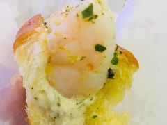 -Pinchy's Lobster & Champagne Bar