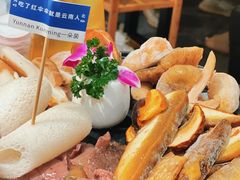 -一朵菌·野生菌探索家火锅(南亚店)