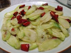-鑫巴蜀小镇 · 水煮鱼专研店(玉桥店)