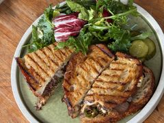 超级牛肉帕尼尼-O'mills Sourdough Bakery&Bistro(永嘉路店)