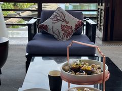 -亚龙湾喜来登·美景台大堂吧