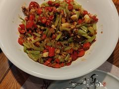 -黄泥岗·地道湖北菜(奥特莱斯店)