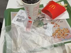 -麦当劳(上海虹桥站30B检票口楼上)