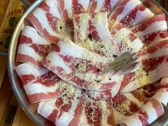 沙暴大肥牛-叽叽扎扎烤肉场(生态城万达店)