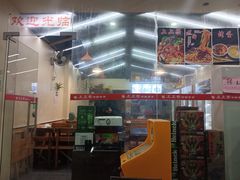 -上上签·冷锅串串(六灌路店)