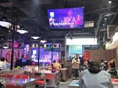 -马路牙子烧烤音乐酒馆(望京店)