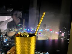 -OZONE 顶楼酒吧(香港丽思卡尔顿酒店)