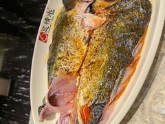 -忘情水鱼头·鲜鱼火锅(滨江中路店)