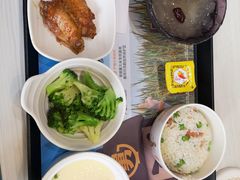 -老娘舅餐厅(黄龙体育中心店)