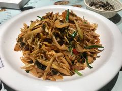 -小碗大胃(福久源新天地店)