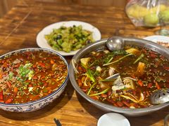 -乡土特色.冷锅鱼.牦牛肉汤锅