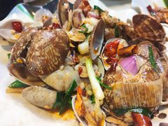 -阿浪海鲜连锁加工店(B栋2排1号火车头店)