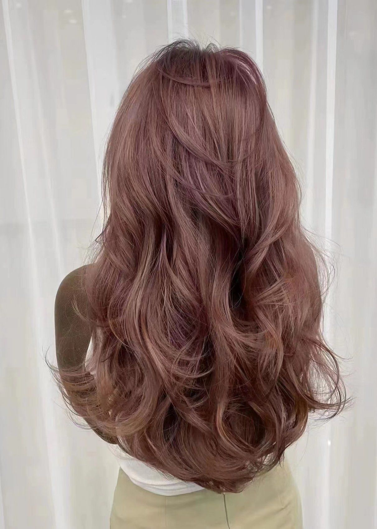 优选长发色彩粉棕色发型,让你的发色更迷人!