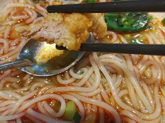 -爆炸头阿姨小四川正宗川味小吃(无任何分店)