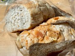 裸麦蜂蜜栗子-Juicy Bakery(大学路店)