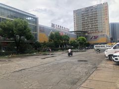 -万润国际酒店用品市场(曹安国际商城店)