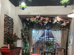 -愉肴麻辣香锅(中山路店)