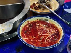 -马路边边串串香(延庆环球新意广场店)