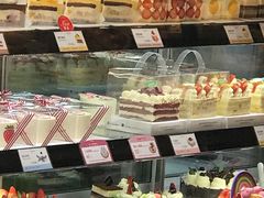 面包甜点陈列柜-罗森尼娜(德思勤店)