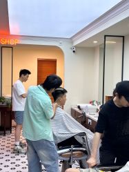 -理昂男士理发店 Barber shop
