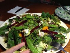 轻盈沙拉-JINNS锦时 steak&pizza(浸信会礼拜堂旧址店)