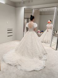 点击看大图 -Renee芮亦婚纱