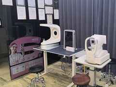-三目眼镜·蔡司视觉合作店(青浦宝龙店)