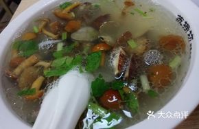 Slippery Mushroom and Clam Soup