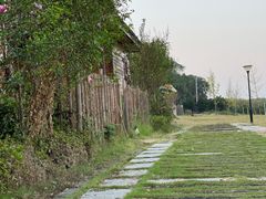 -梁子湖东篱老屋生态庄园