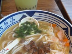 -鑫花溪牛肉米粉(印象水街都心荟店)